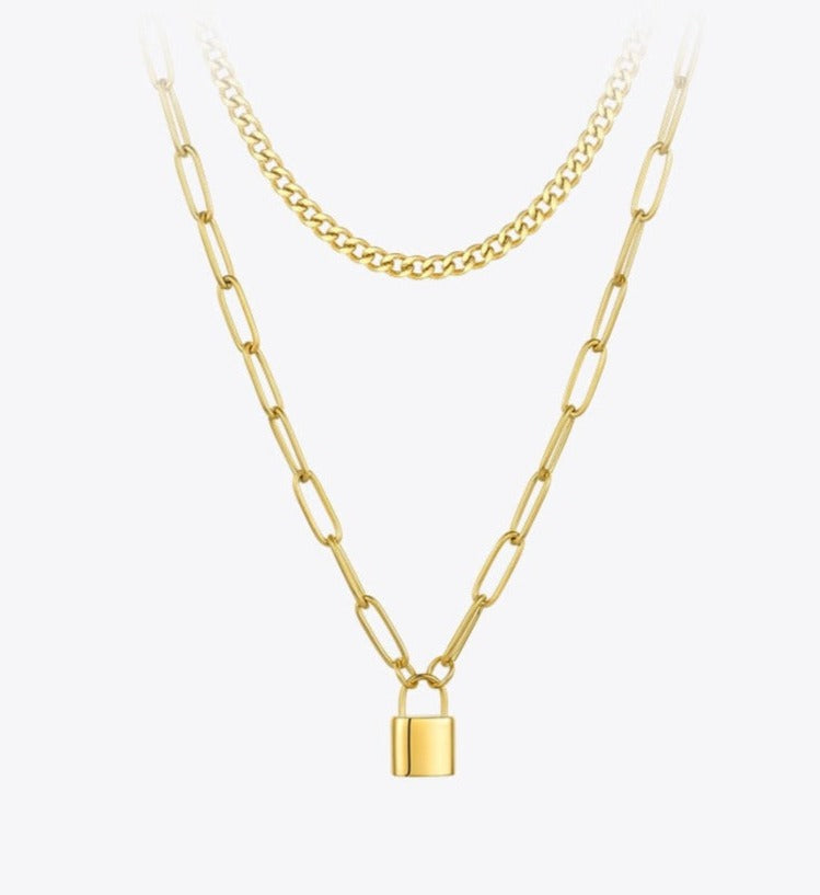 CANBERA CHAIN LOCK NECKLACE 18K GOLD PLATED